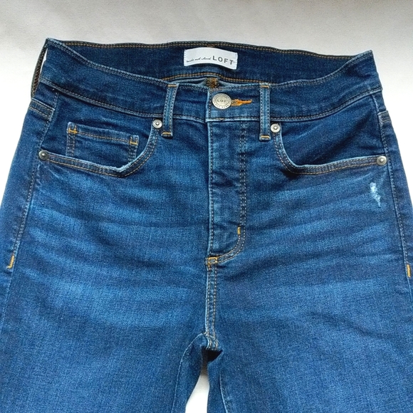 Loft High Waist Skinny Denim in a Dark wash size 26. - Picture 2 of 6
